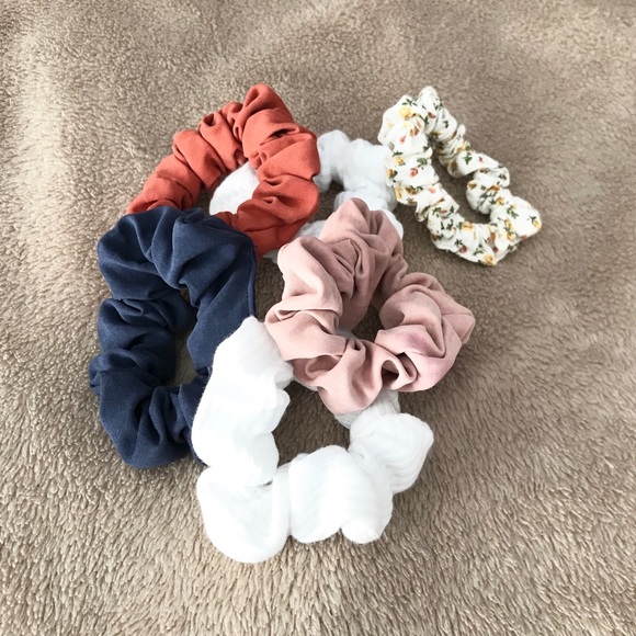 Urban Outfitters Accessories - Spring Scrunchie Set